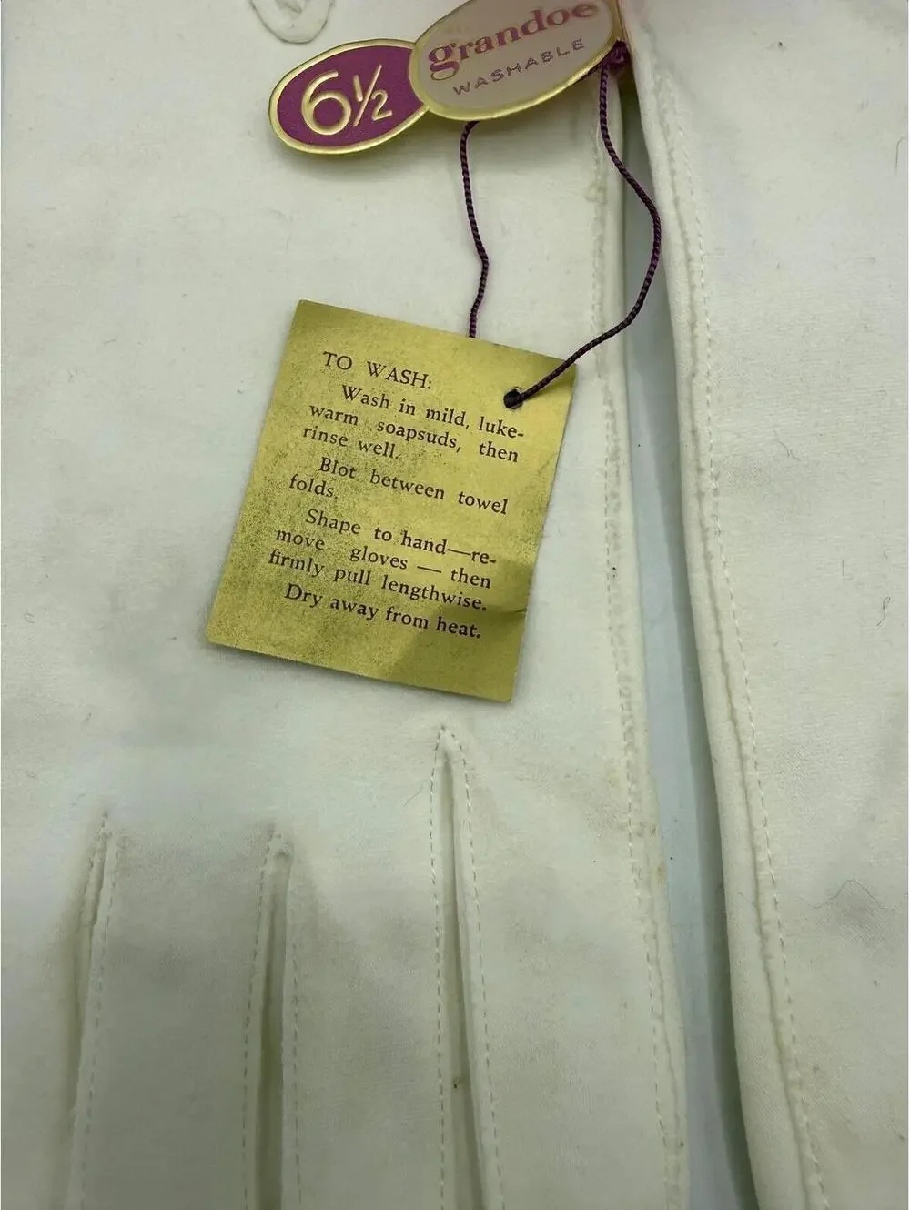 1960s White Shortie Gloves, Grandoe NOS, Size 6 1/2